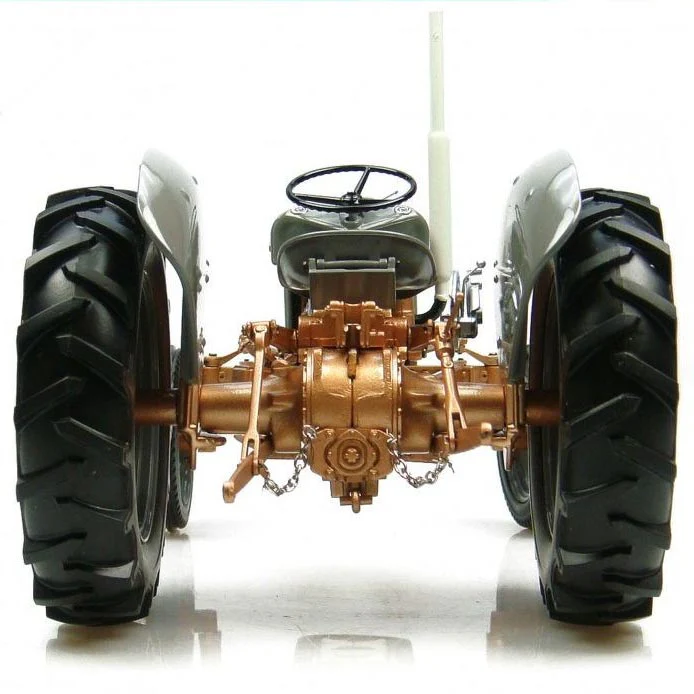 1/16 1956 Ferguson FE 35 Launch Model by Universal Hobbies - Image 3