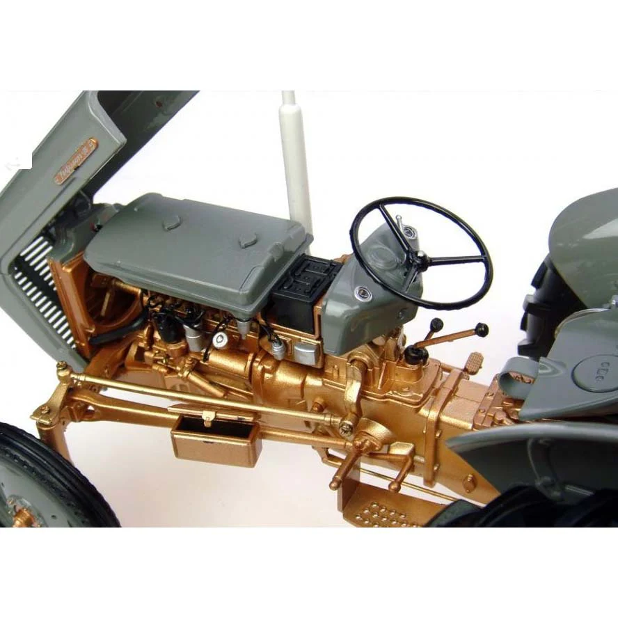 1/16 1956 Ferguson FE 35 Launch Model by Universal Hobbies - Image 4