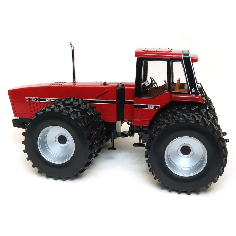 1/16 1985 International 7288 2+2 4WD Tractor by ERTL, 2016 Wisconsin Farm Tech Days - Image 5