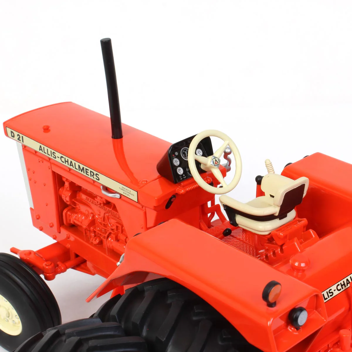 1/16 Allis Chalmers D21 Turbo Diesel Tractor with Rear Duals, 2020 National Farm Toy Museum - Image 5