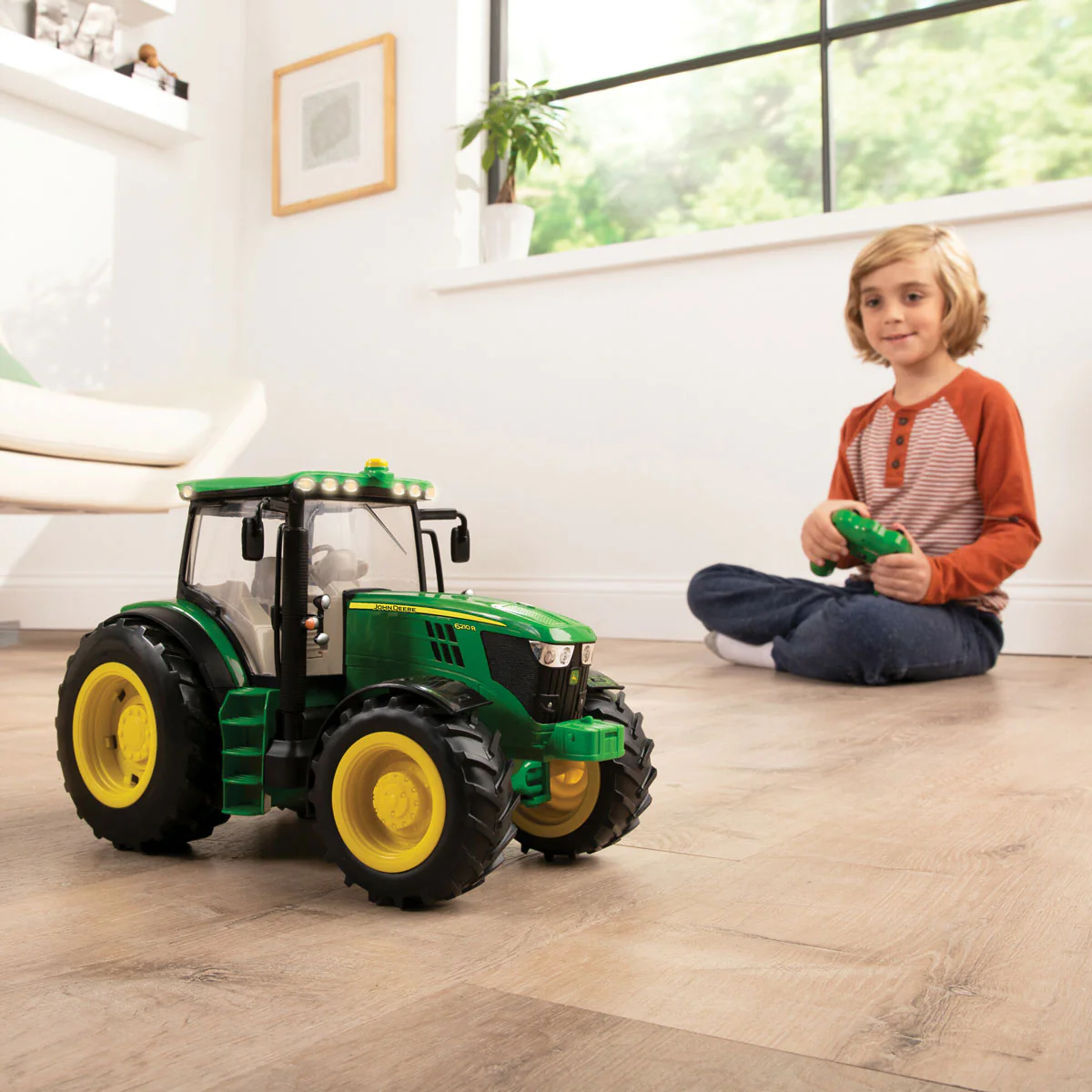 1/16 Big Farm John Deere 6210R Remote Control Tractor - Image 4