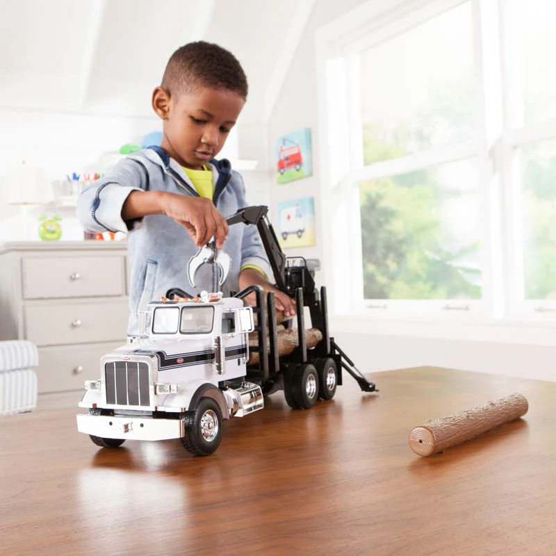 1/16 Big Farm Peterbilt Model 367 Log Truck with Pup Trailer and Logs - Image 4