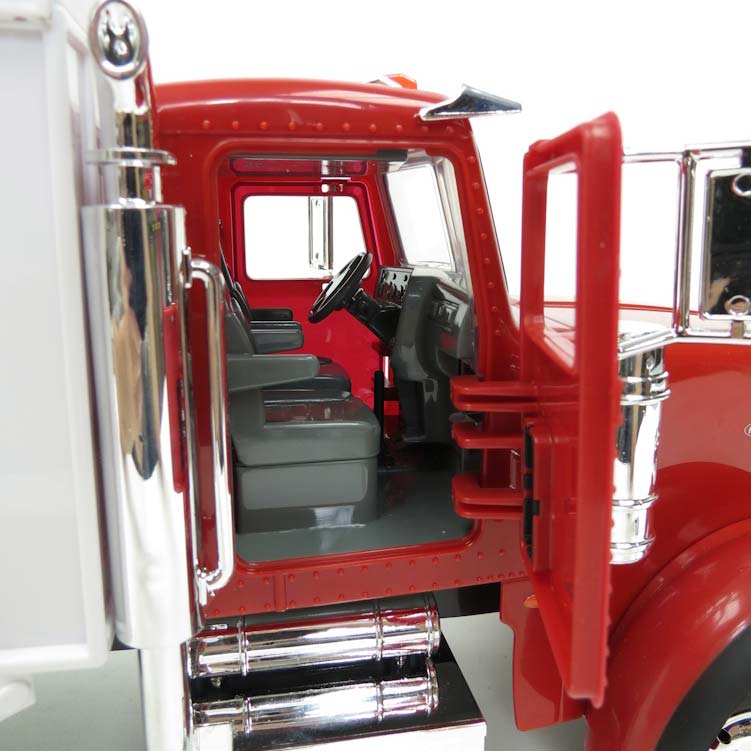 1/16 Big Farm Red Peterbilt 367 Truck with Grain Box and Red Tarp by ERTL - Image 6