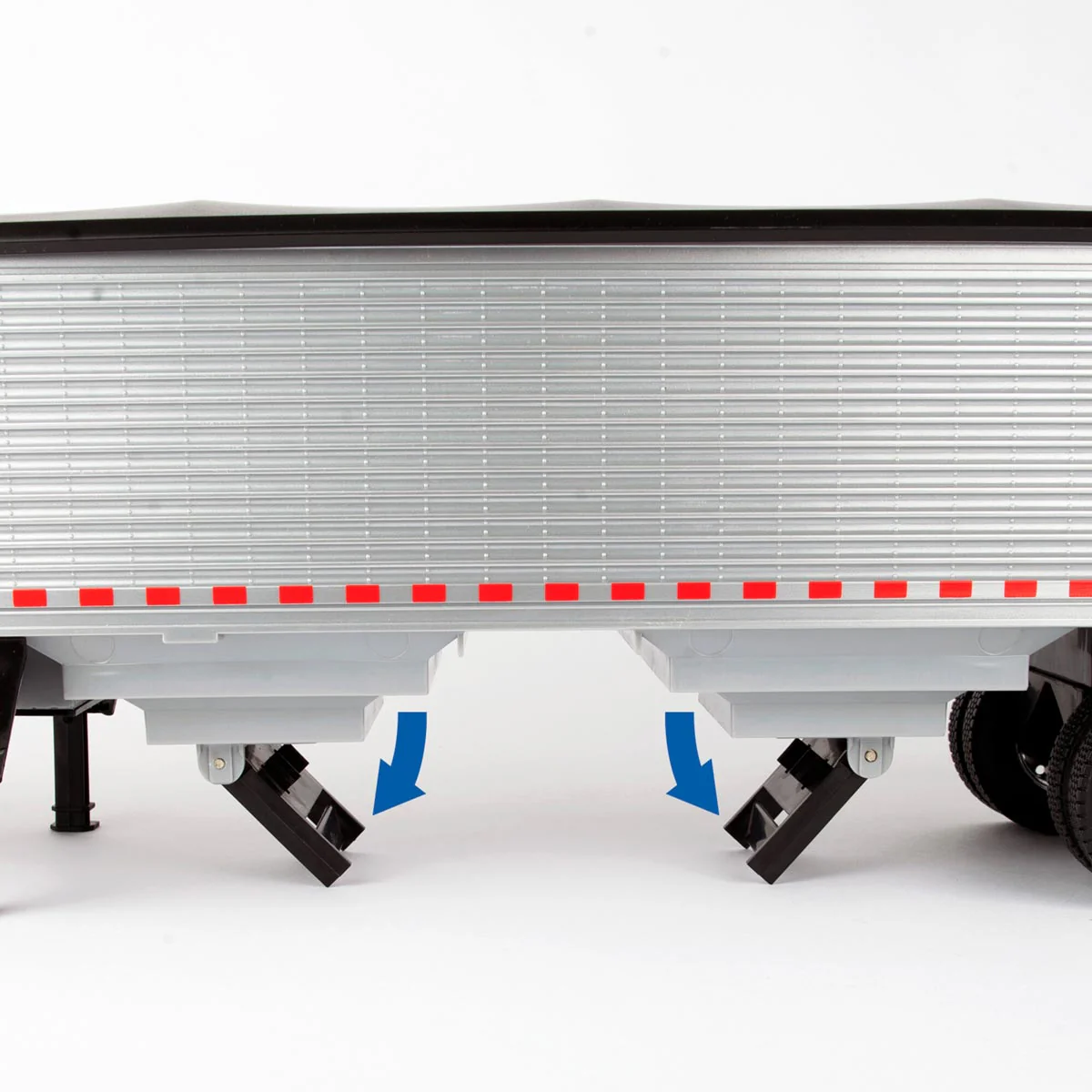 1/16 Big Roads Black Peterbilt Model 367 Semi Truck with Grain Trailer and Lights & Sounds - Image 6