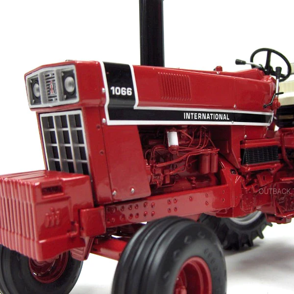1/16 IH Farmall 1066 Tractor, Black Stripe Version, in the Precision Key Series #9 by ERTL - Image 5