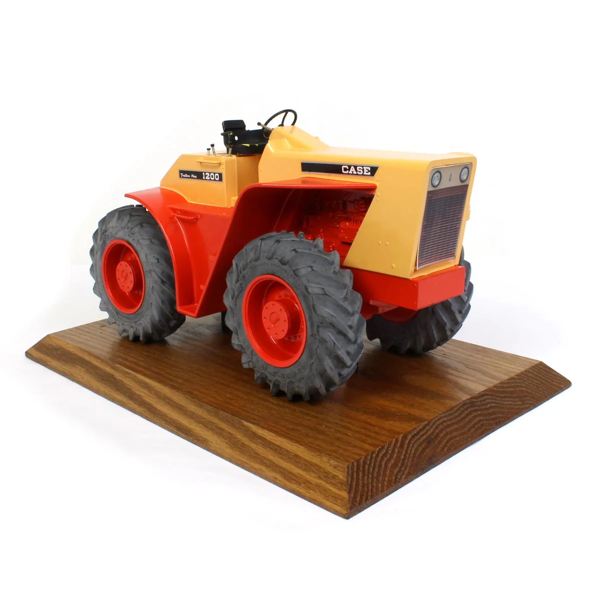 1/16 Case 1200 4WD Tractor by Precision Engineering - Image 2