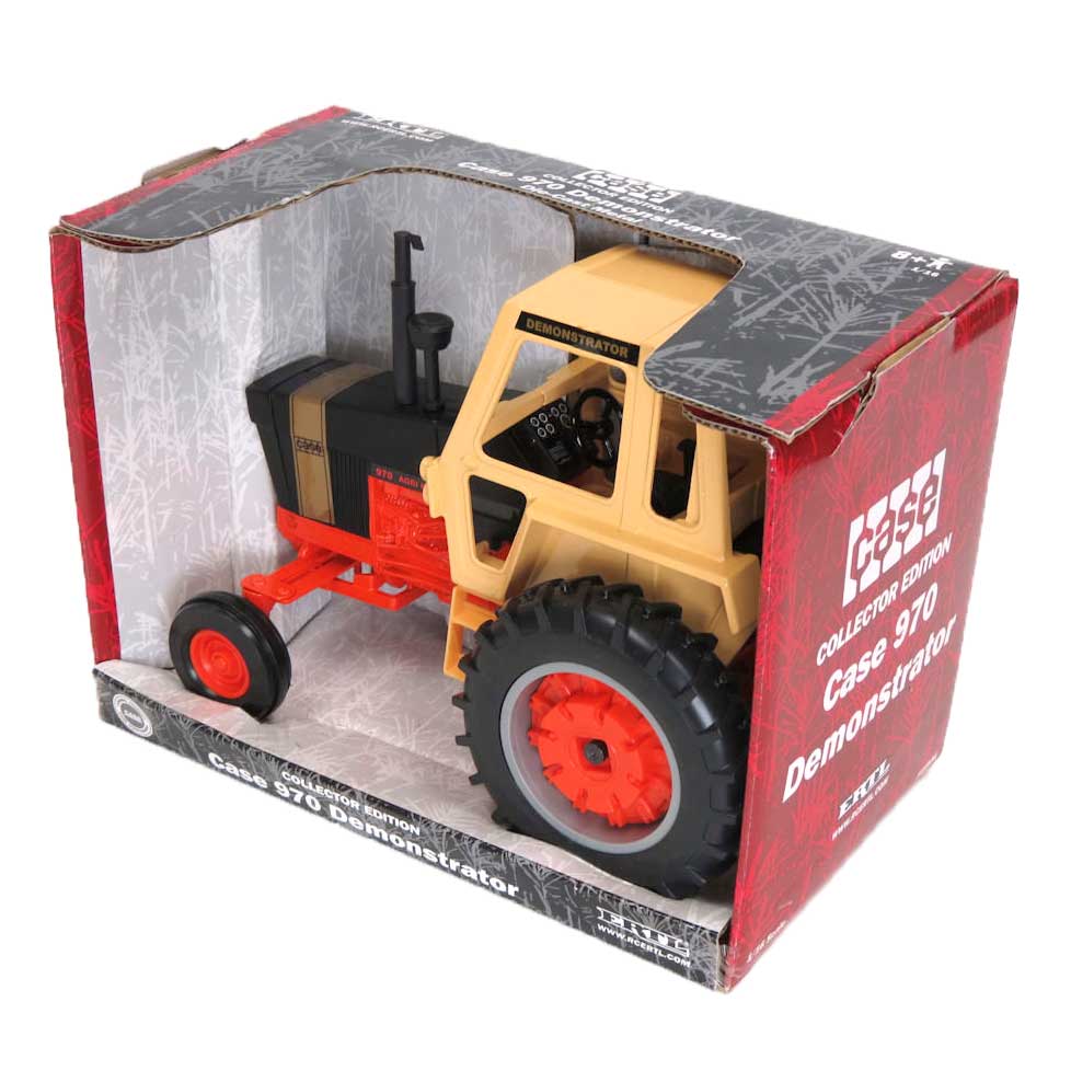 1/16 Case 970 Agri King Black Demonstrator Tractor, Collector Edition by ERTL - Image 2