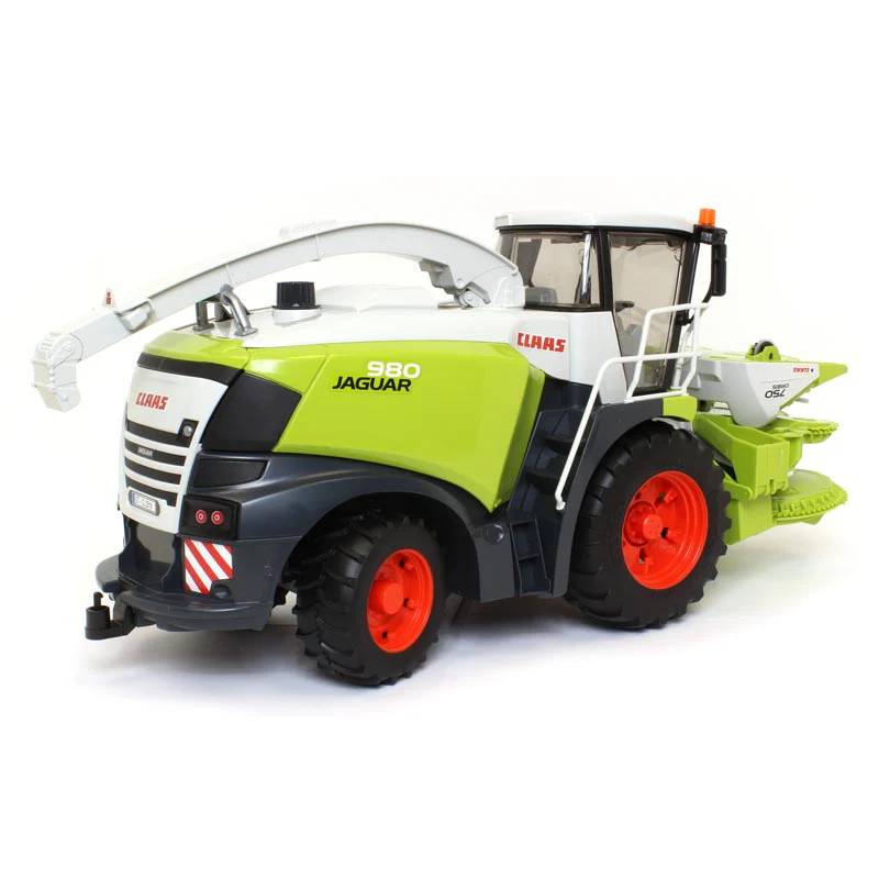 1/16 Claas Jaguar 980 Forage Harvester by Bruder - Image 2