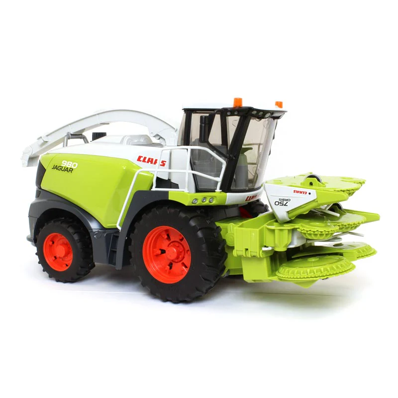 1/16 Claas Jaguar 980 Forage Harvester by Bruder - Image 5