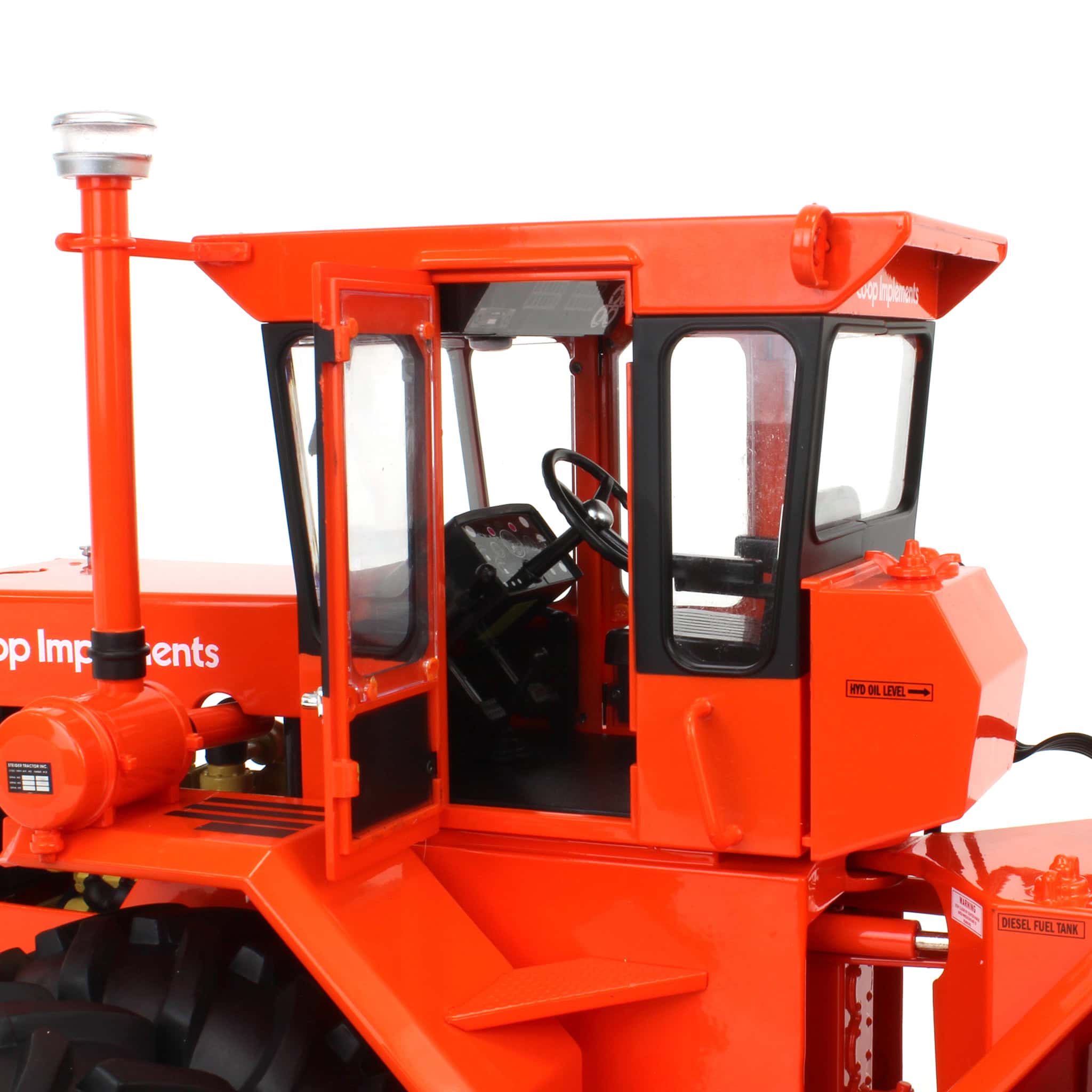 1/16 Co-op Implements Bearcat Tractor, ERTL Collectors Club 1 of 750, Prestige Collection - Image 5