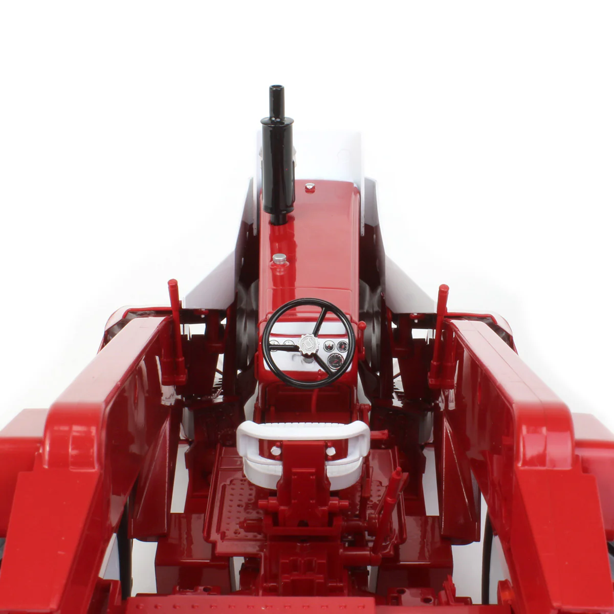 1/16 Cockshutt 1650 Tractor with 2 Row Picker & Sheller by SpecCast, 2024 Heartland Toy Show - Image 5