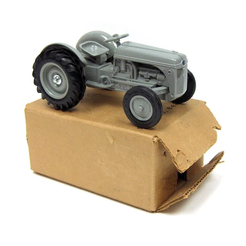 1/16 Ford 9N Tractor by ERTL, Collector Edition