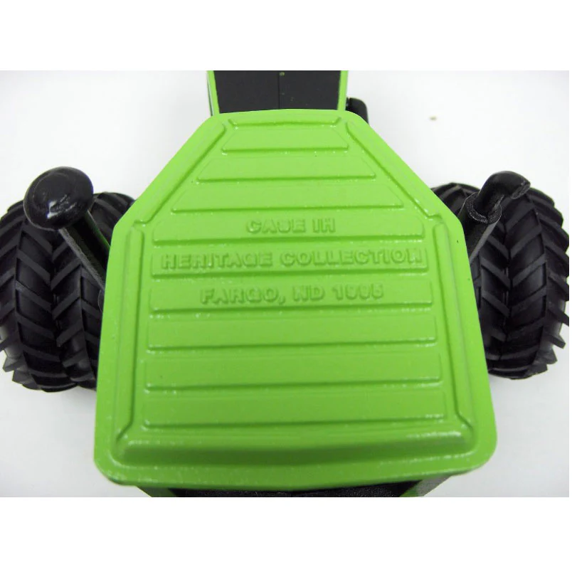 1/16 Collector Edition Steiger CP-1400 Panther Tractor with Front & Rear Triples - Image 4