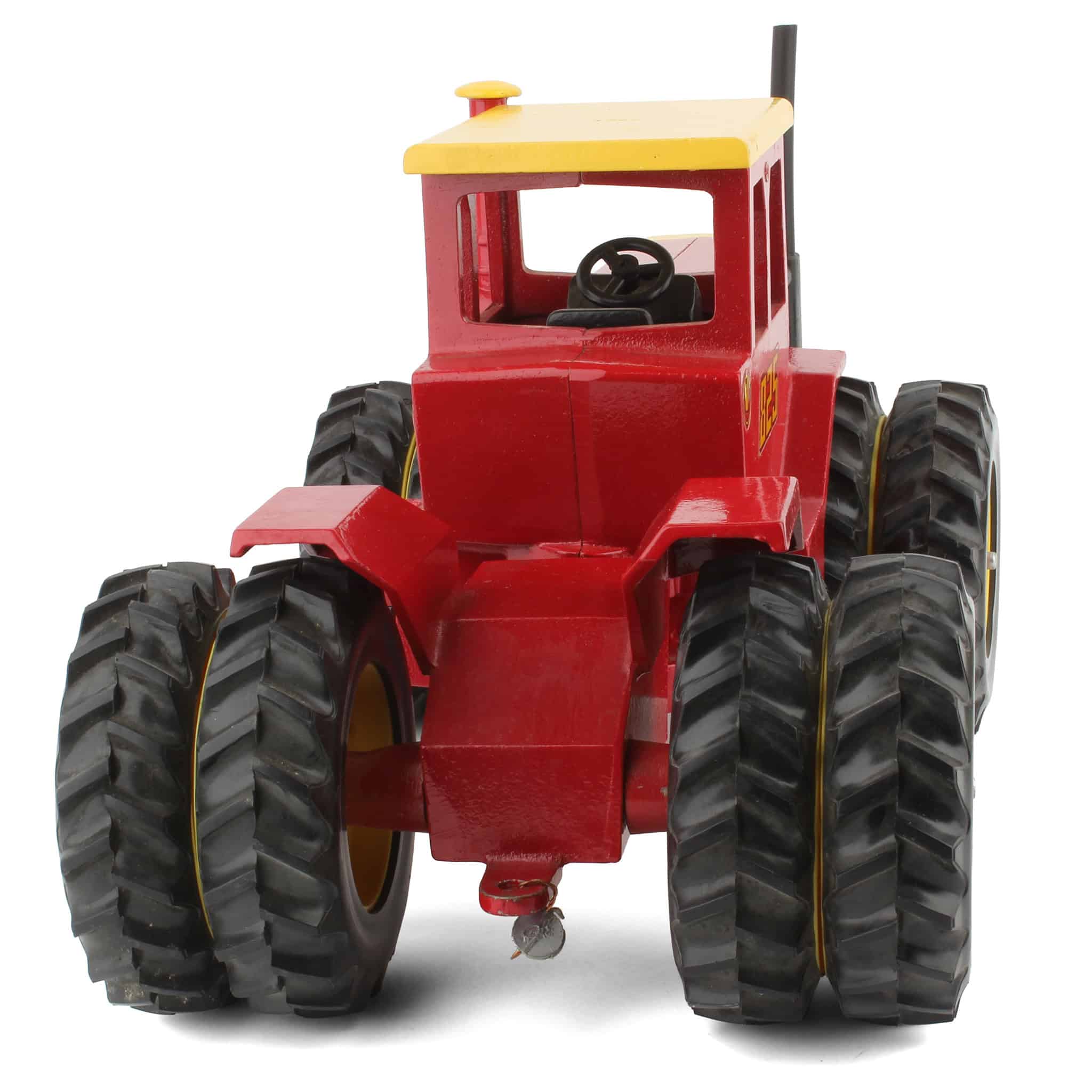 1/16 Versatile 825 Tractor with Duals, Made in the USA by Scale Models - Image 3