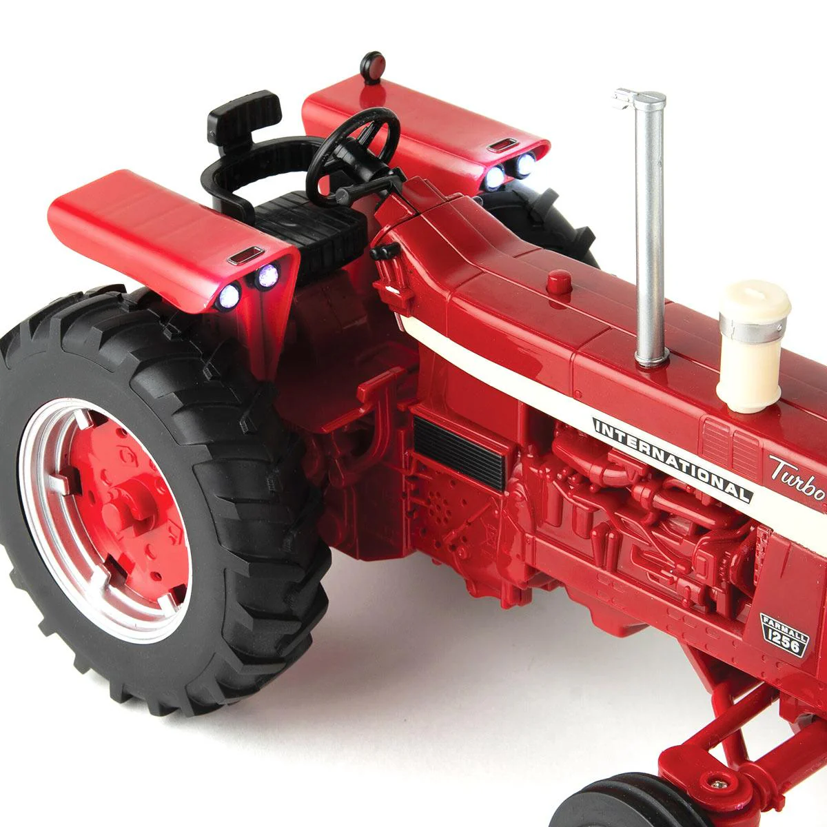1/16 ERTL Big Farm Farmall 1256 Tractor with Mower & Figures - Image 5