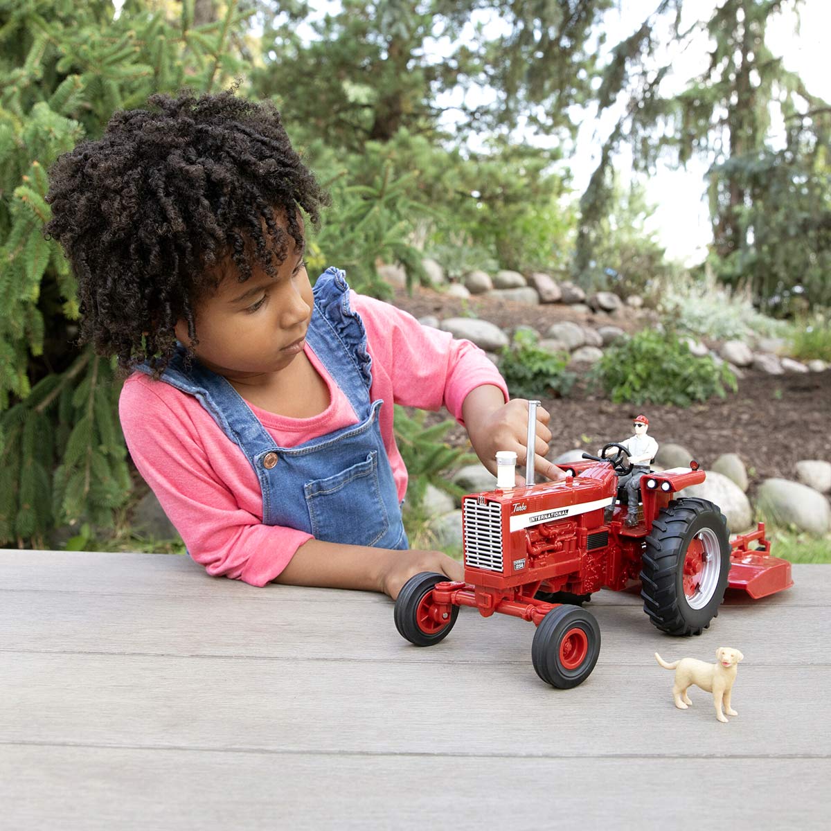 1/16 ERTL Big Farm Farmall 1256 Tractor with Mower & Figures - Image 8