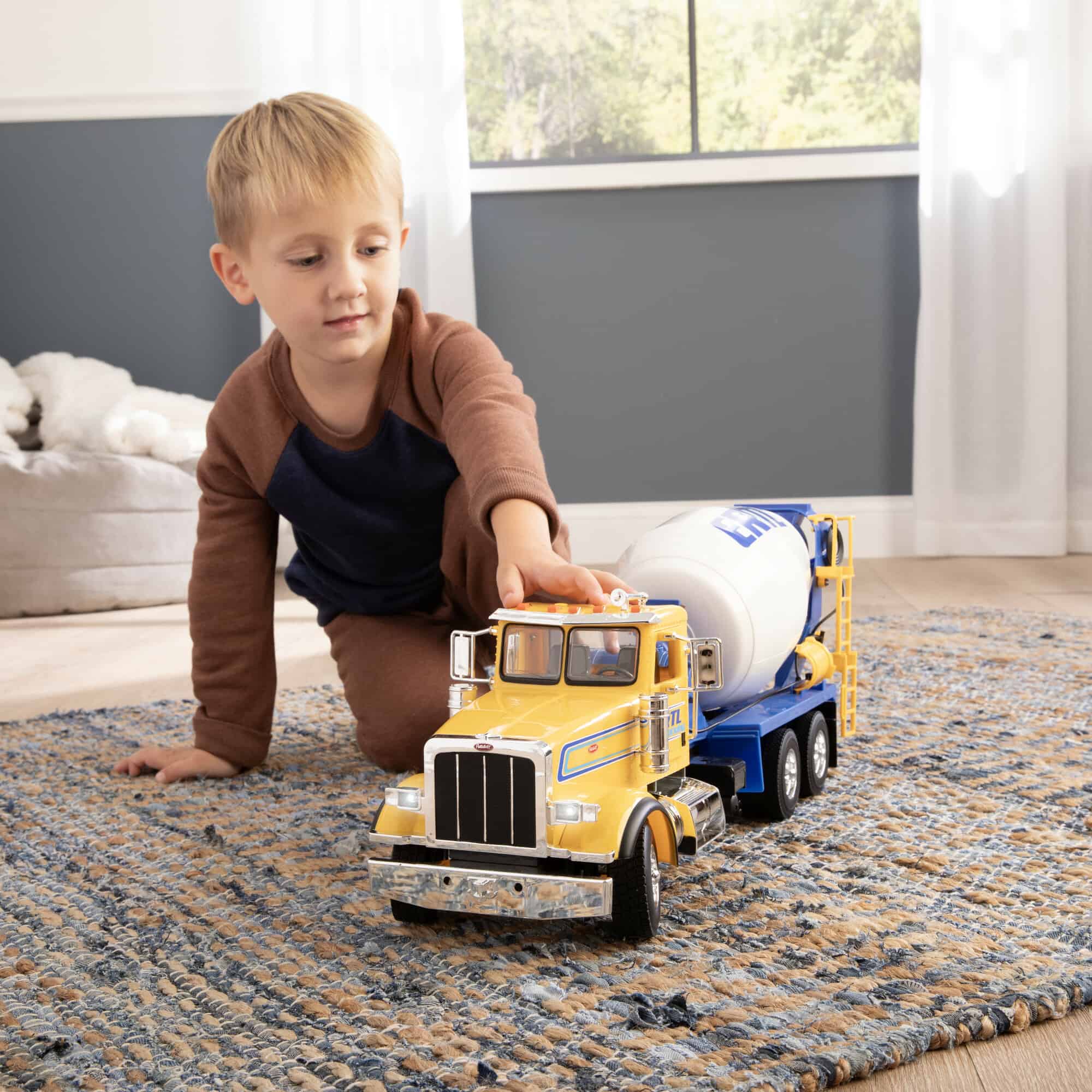 1/16 Big Farm Peterbilt Model 367 Cement Mixer Truck, ERTL Yellow & Blue, - Image 3