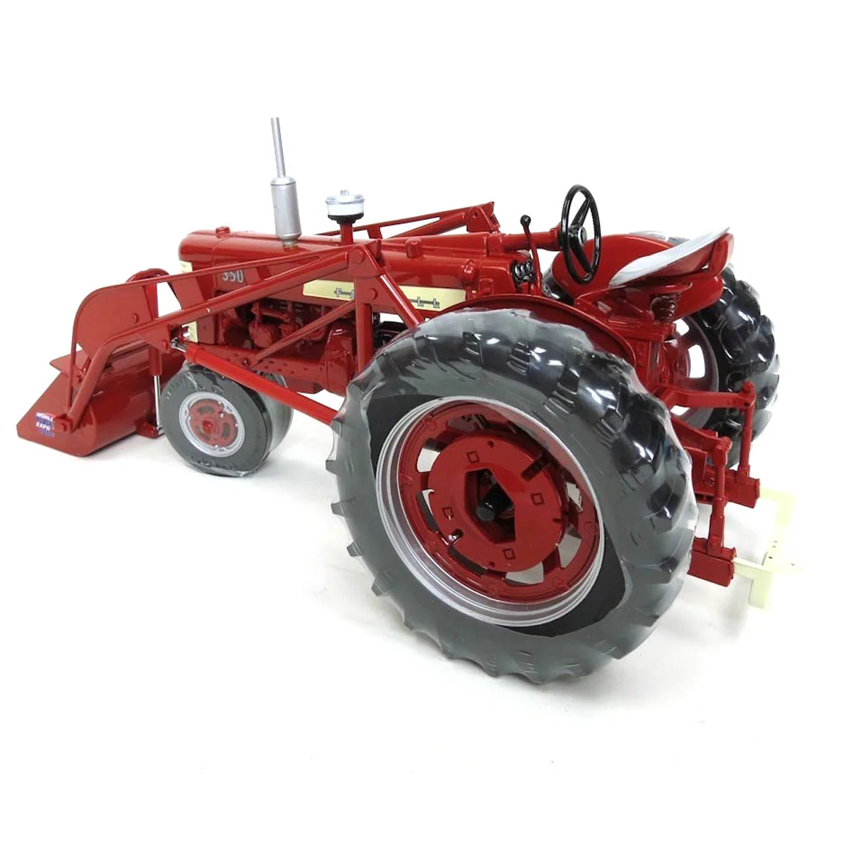 1/16 Farmall 350 with IH McCormick #33 Loader, 2006 World Pork Expo - Image 2