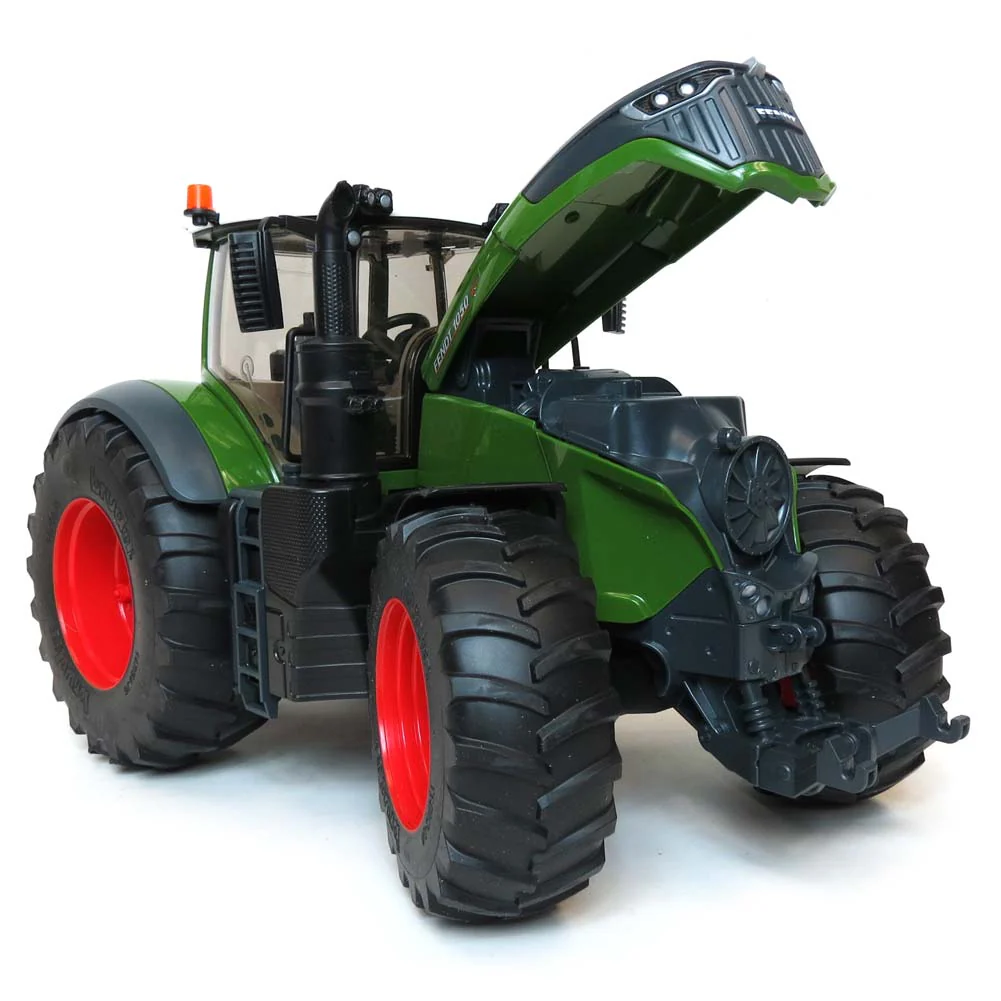 1/16 Fendt 1050 Vario Tractor by Bruder - Image 3