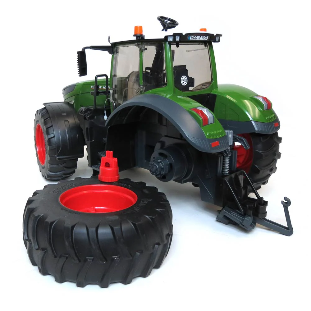 1/16 Fendt 1050 Vario Tractor by Bruder - Image 5
