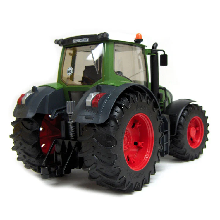 1/16 Fendt 936 Vario Tractor by Bruder - Image 2