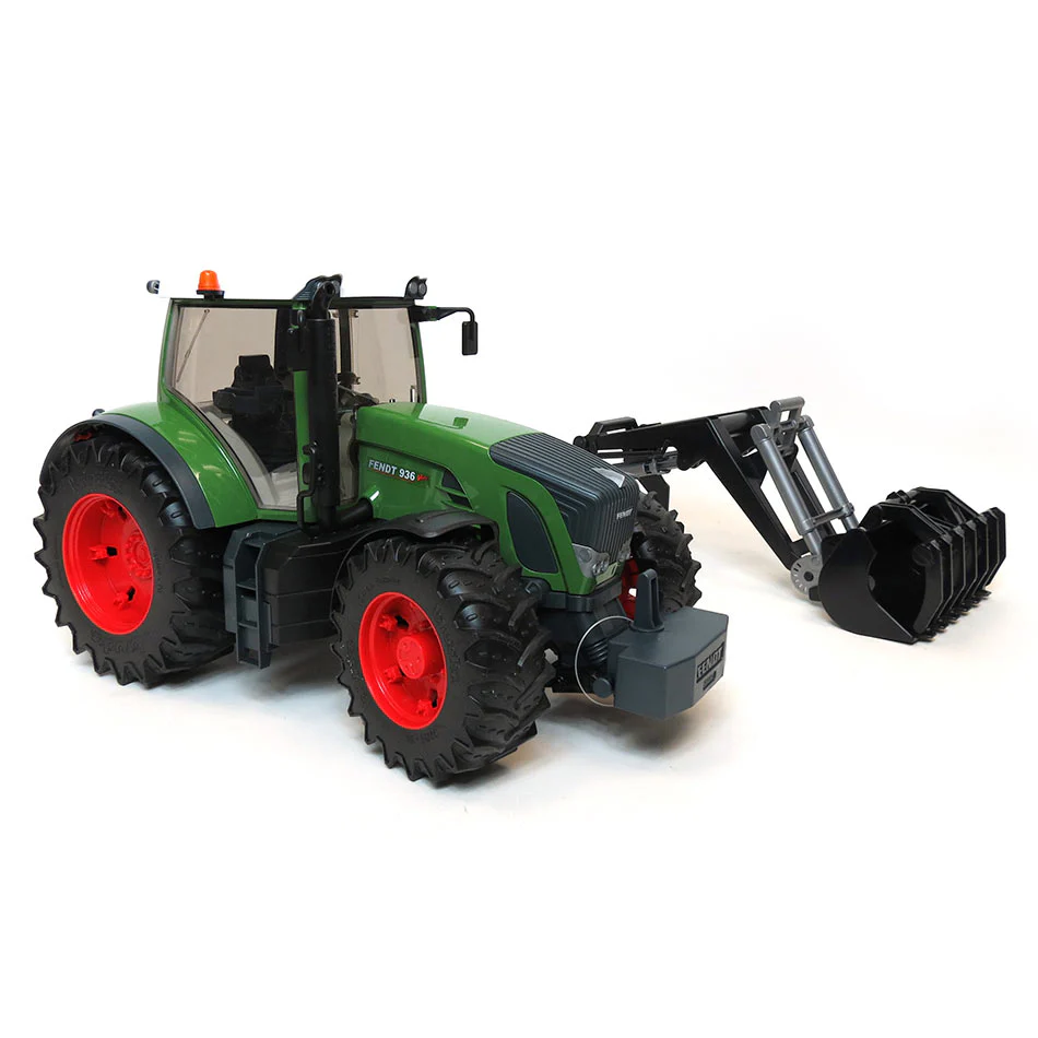 1/16 Fendt 936 Vario Tractor with Front Loader by Bruder - Image 4