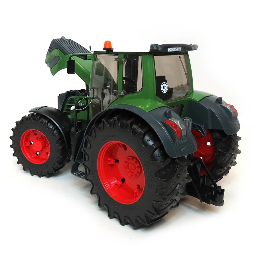1/16 Fendt 936 Vario Tractor with Front Loader by Bruder - Image 5
