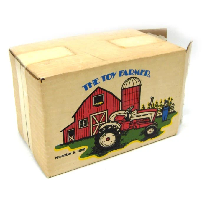 1/16 Ford 901 Powermaster Tractor, 1986 National Farm Toy Show - Image 3