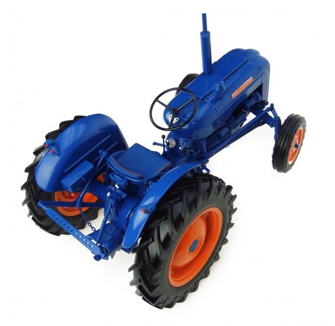 1/16 Fordson Dexta Tractor (1960-1962) by Universal Hobbies - Image 2