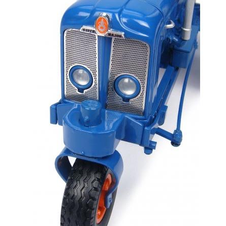 1/16 Fordson Super Major Tricycle Row Crop Tractor by Universal Hobbies - Image 4
