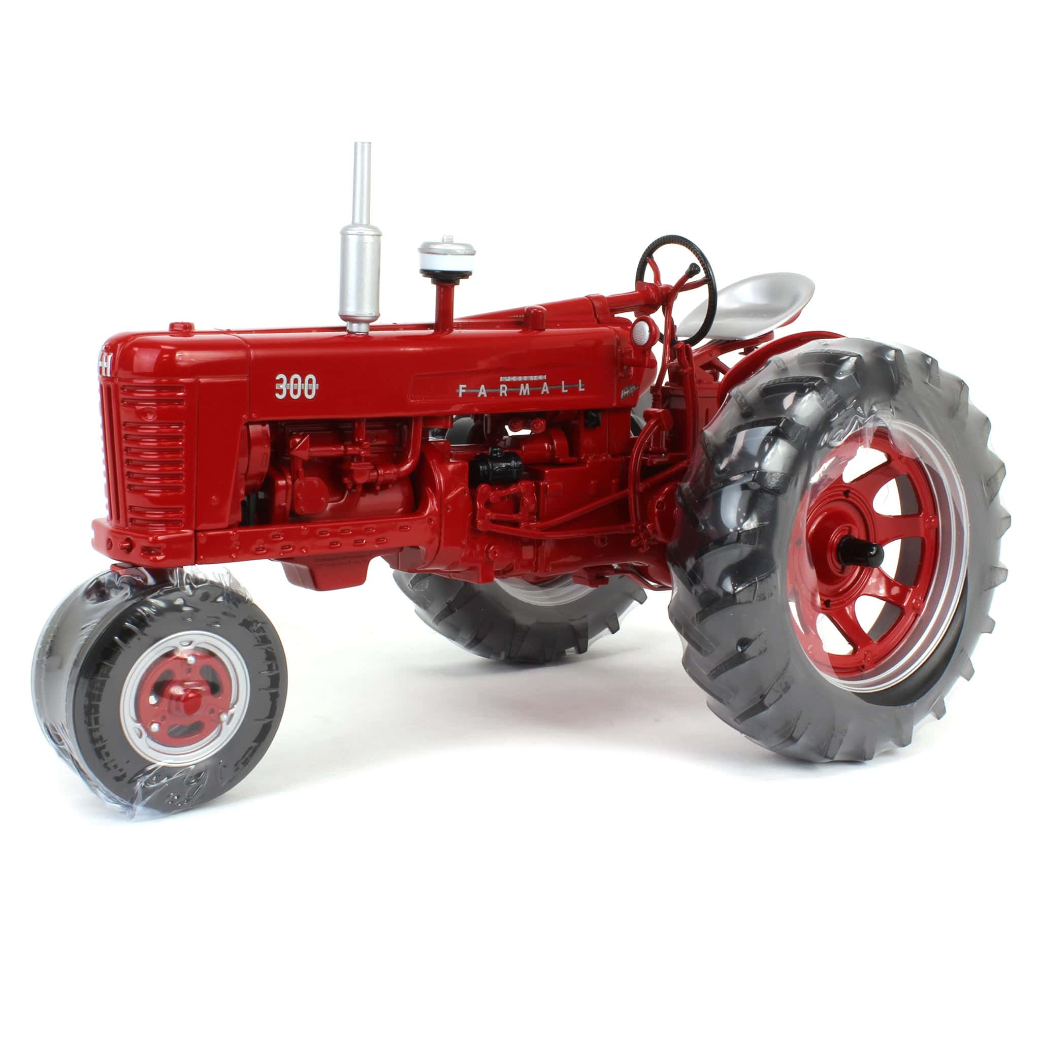 1/16 IH Farmall 300 Gas Tractor with Narrow Front