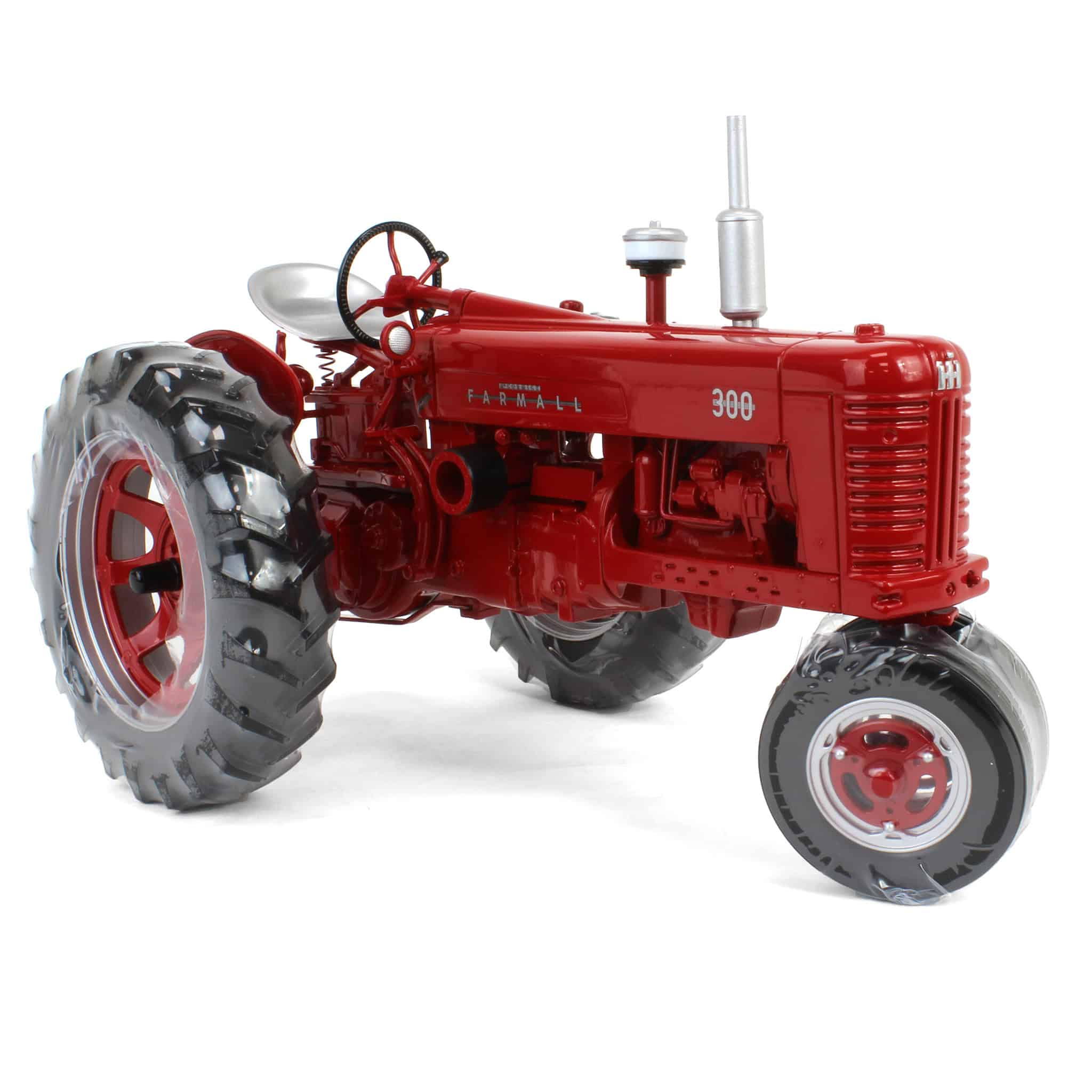 1/16 IH Farmall 300 Gas Tractor with Narrow Front - Image 2