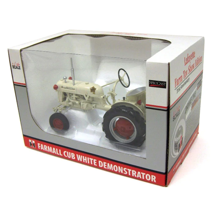 1/16 IH Farmall Cub Tractor White Demonstrator, 2009 Lafayette Farm Toy Show - Image 4