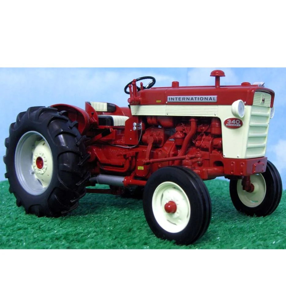1/16 International 340 Diesel Tractor by SpecCast, 2007 Lafayette Farm Toy Show - Image 4