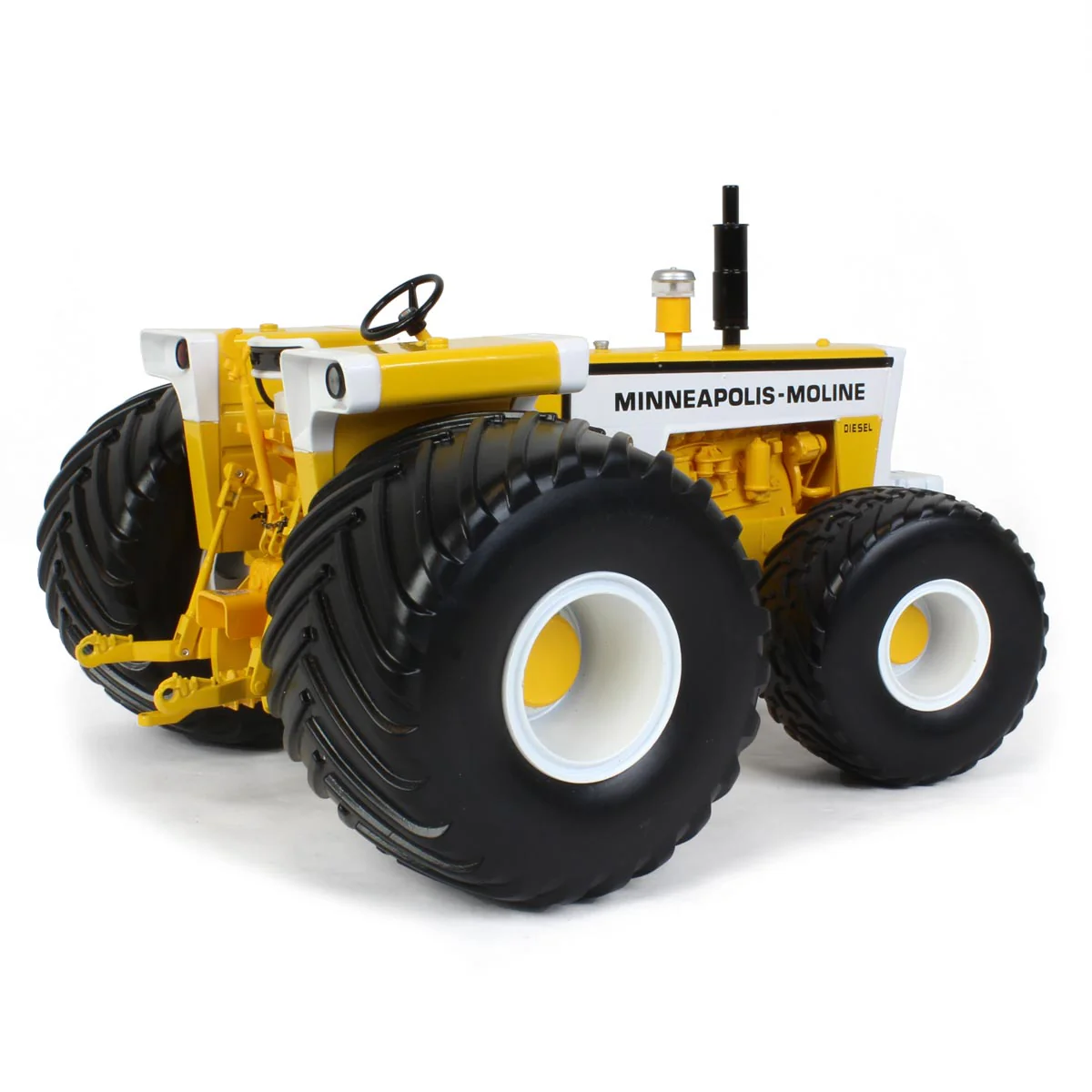 1/16 Minneapolis Moline G940 Tractor with Large Terra Tires by SpecCast - Image 3
