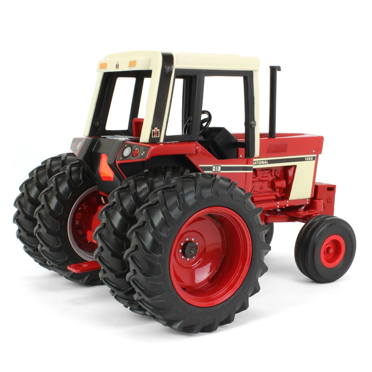 1/16 IH Farmall 1086 Tractor with Cab & Precision Duals by ERTL, 2005 Toy Tractor Times Limited Edition - Image 3
