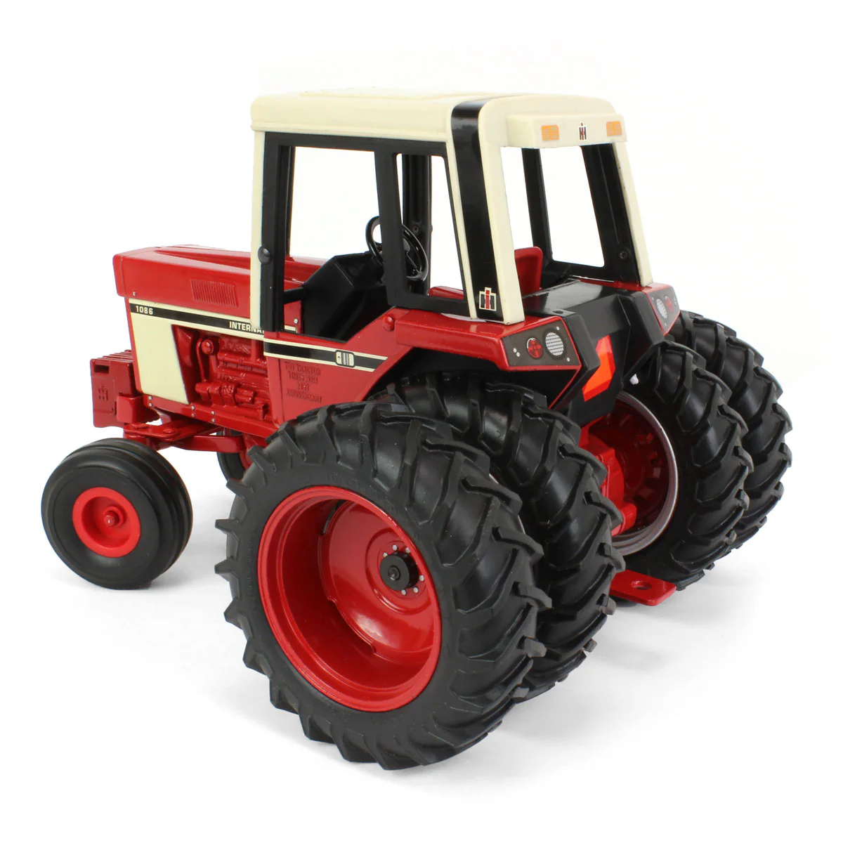 1/16 IH Farmall 1086 Tractor with Cab & Precision Duals by ERTL, 2005 Toy Tractor Times Limited Edition - Image 4