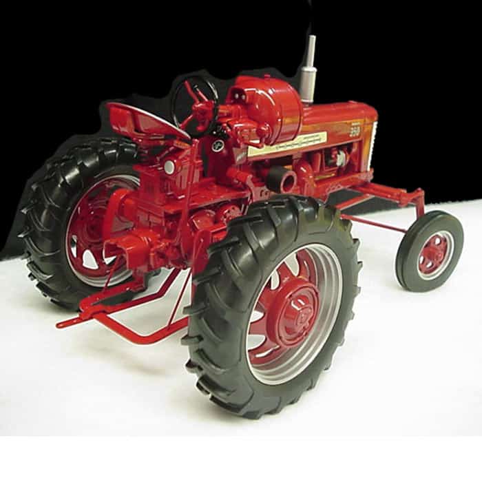 1/16 IH Farmall 350 LP Hi-Clear Tractor with Wide Front by SpecCast, 2004 Lafayette Farm Toy Show - Image 3