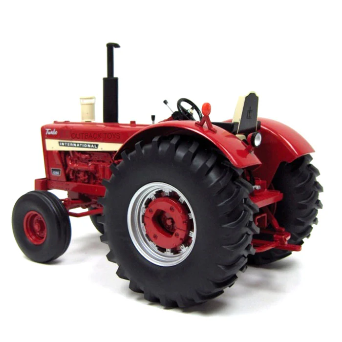 1/16 International 1256 with Wheatland Fenders by ERTL - Image 4