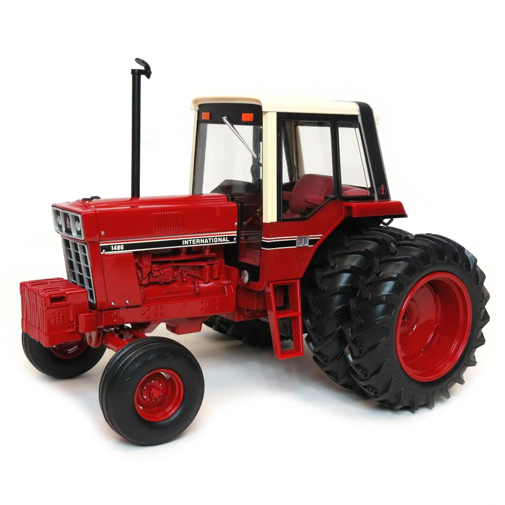 1/16 International 1486 Tri-Stripe Tractor with Duals, ERTL Prestige Collection - Image 5