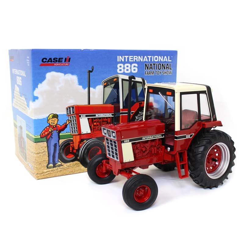 1/16 International 886 Tractor with Cab by ERTL, 2018 National Farm Toy Show