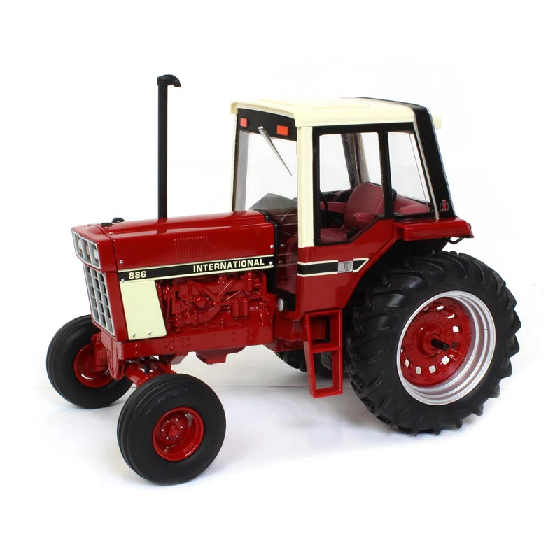 1/16 International 886 Tractor with Cab by ERTL, 2018 National Farm Toy Show - Image 2