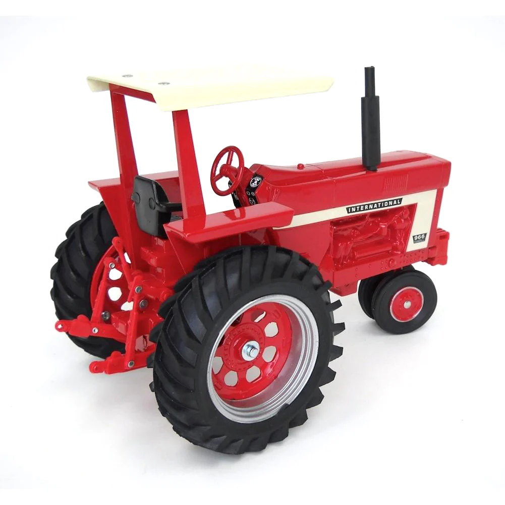 1/16 IH Farmall 966 Tractor with Narrow Front & ROPS, 2005 Ontario Toy Show by Scale Models - Image 3