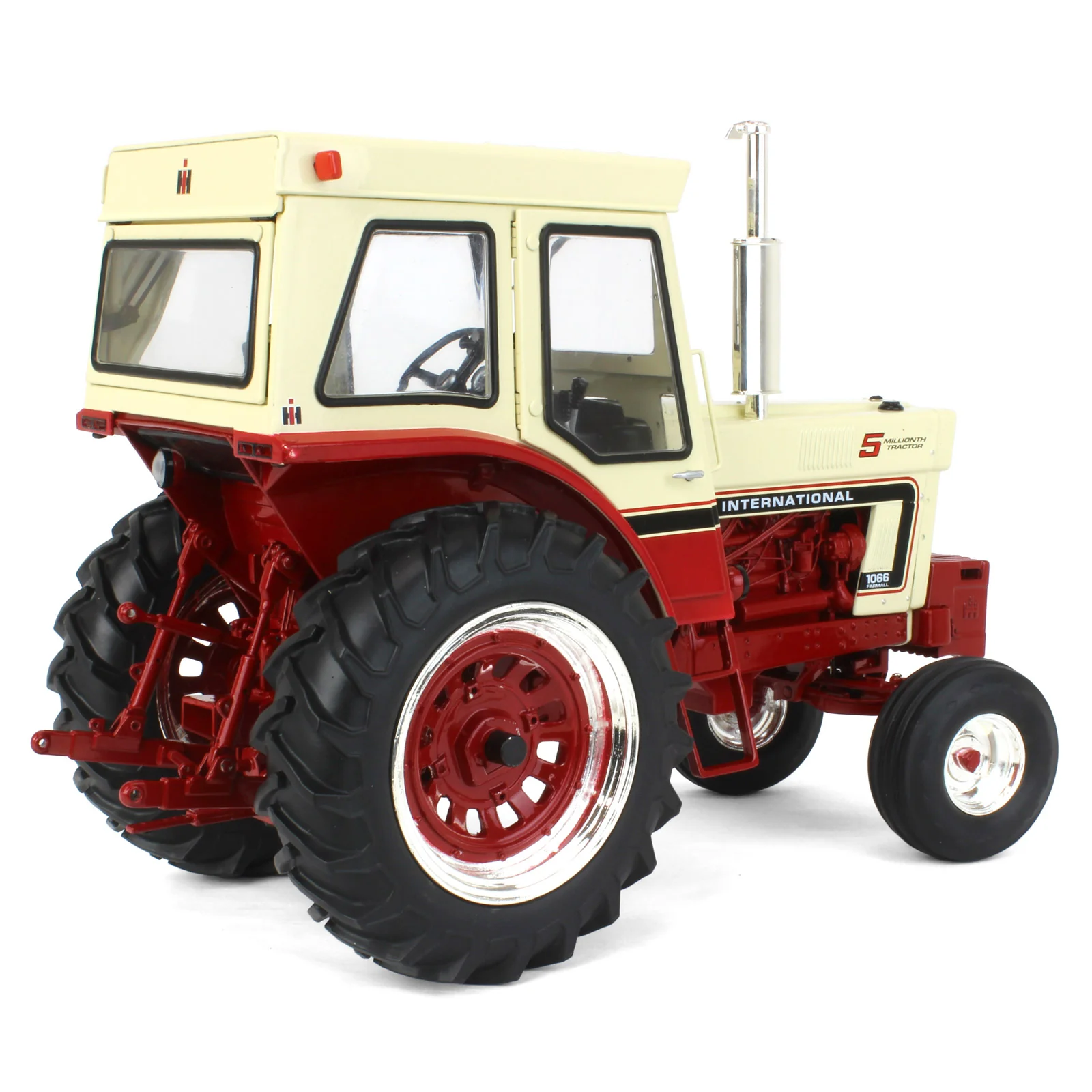 (B&D) 1/16 International Harvester 1066 5 Millionth Tractor, 50th Anniversary, ERTL Precision - Cosmetic Imperfections - Image 3