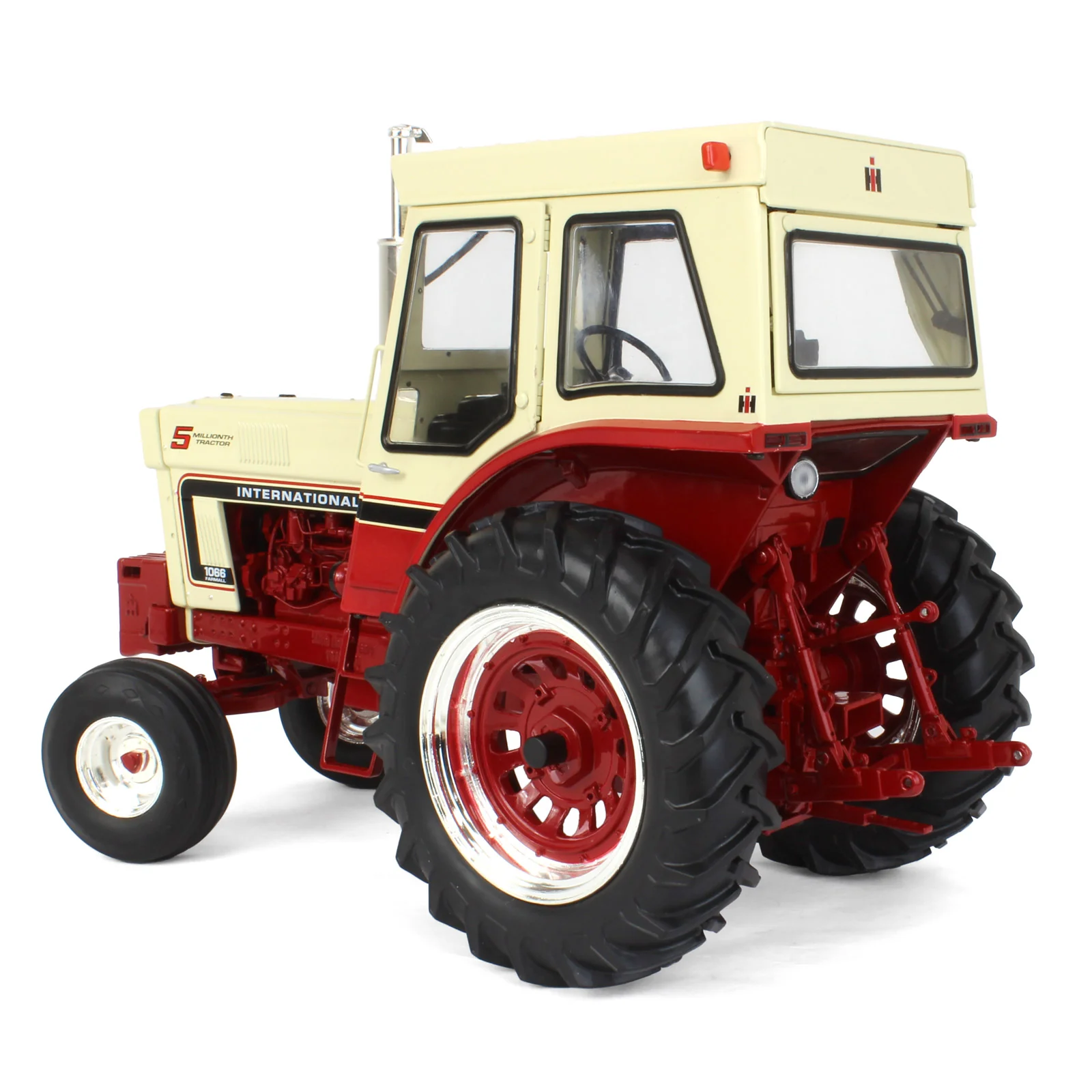 (B&D) 1/16 International Harvester 1066 5 Millionth Tractor, 50th Anniversary, ERTL Precision - Cosmetic Imperfections - Image 4