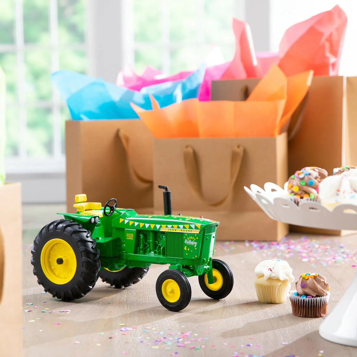 1/16 John Deere 4020 "Happy Birthday" Tractor with Wide Front by ERTL - Image 7