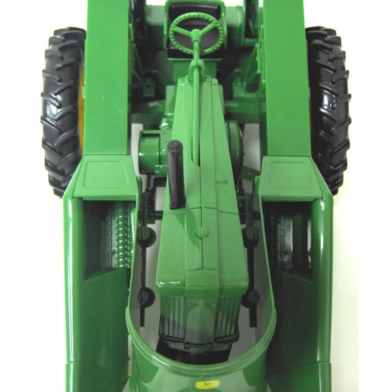 1/16 John Deere 60 Tractor with Picker Sheller by ERTL - Image 3