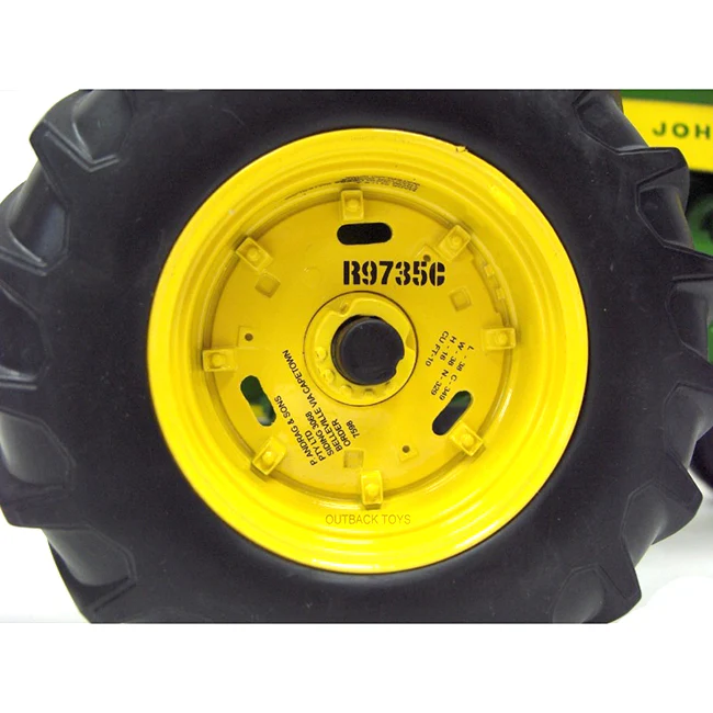 1/16 John Deere 630 Tractor by ERTL, 2009 Two-Cylinder Club Participant Award Edition - Image 3