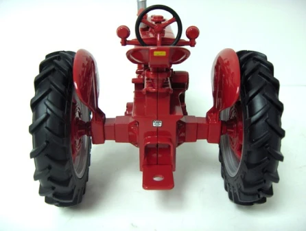 1/16 IH Farmall Super M Tractor, 2005 IA Corn Grower's Association Limited Edition, 4th in Series by ERTL - Image 3