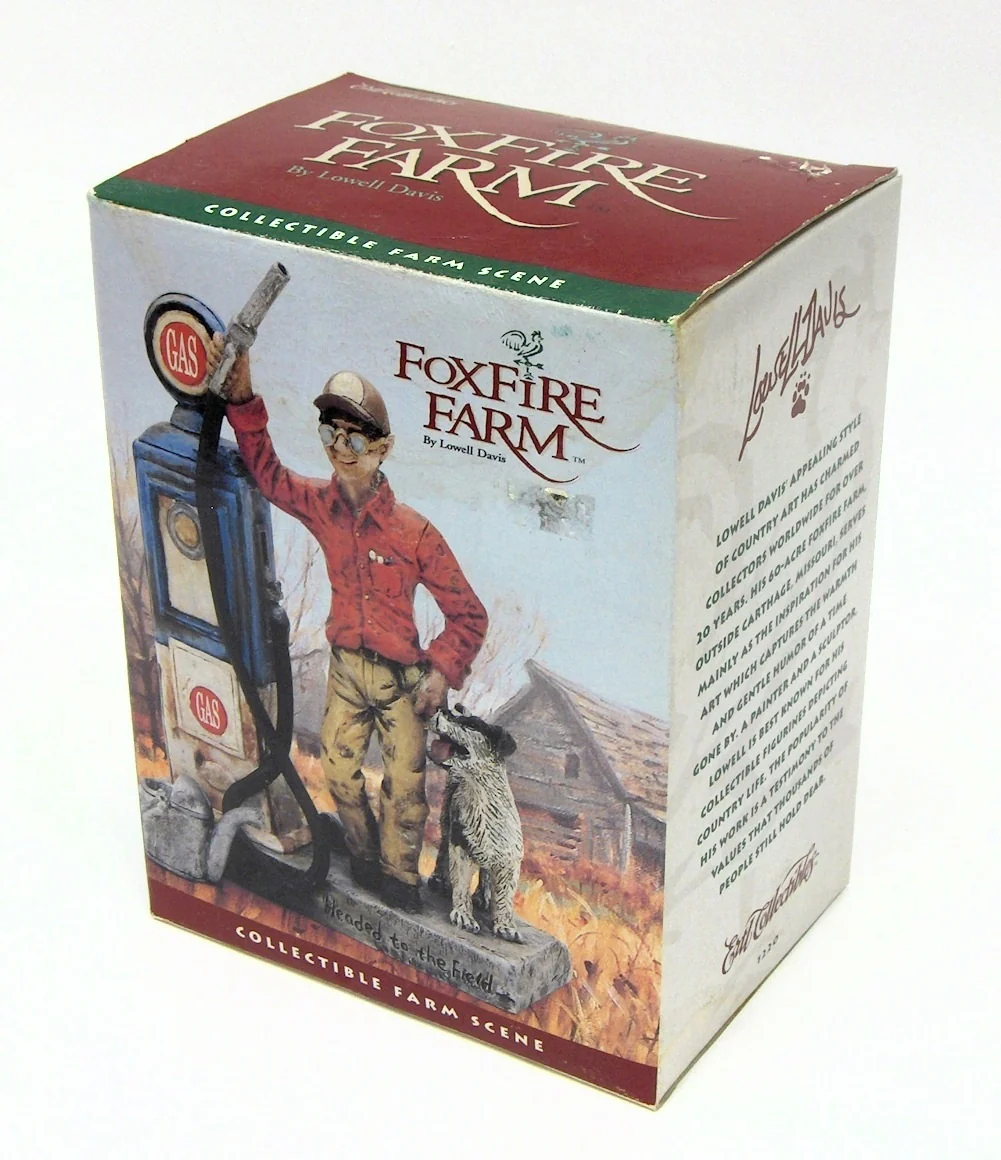 1/16 Lowell Davis "Headed to the Field"